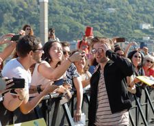Pattinson with fans in San Sebastian