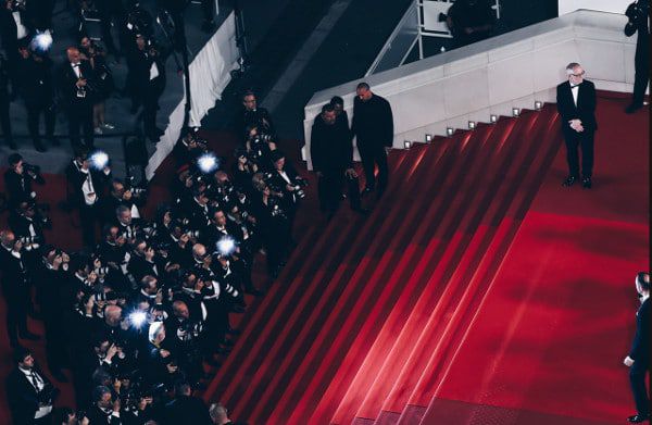 No more selfies on the red carpet at Cannes - and that’s official