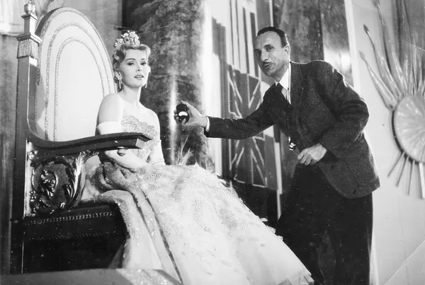 Zsa Zsa Gabor on set with cameraman Heinz Ritter